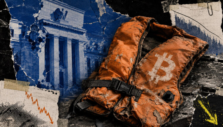 Bitcoin traders just stripped away crash protection – right as the Fed prepares its most unpredictable rate decision in years