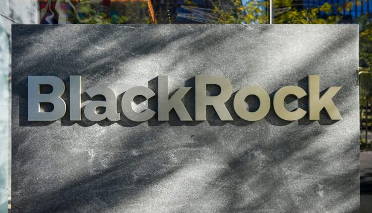BlackRock Cuts IBIT Bitcoin Swap Minimum by 96%